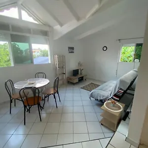 Appartements: Plage&commerces à 200m Appartement Sainte-Anne (Grande-Terre)
