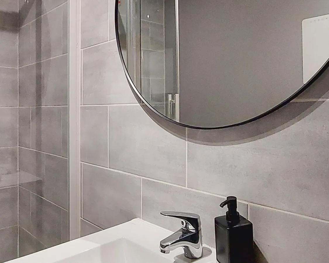 Artgrey * Ideal Pro * Roanne Secteur Gare Et Rue Pietonnes 0*,
